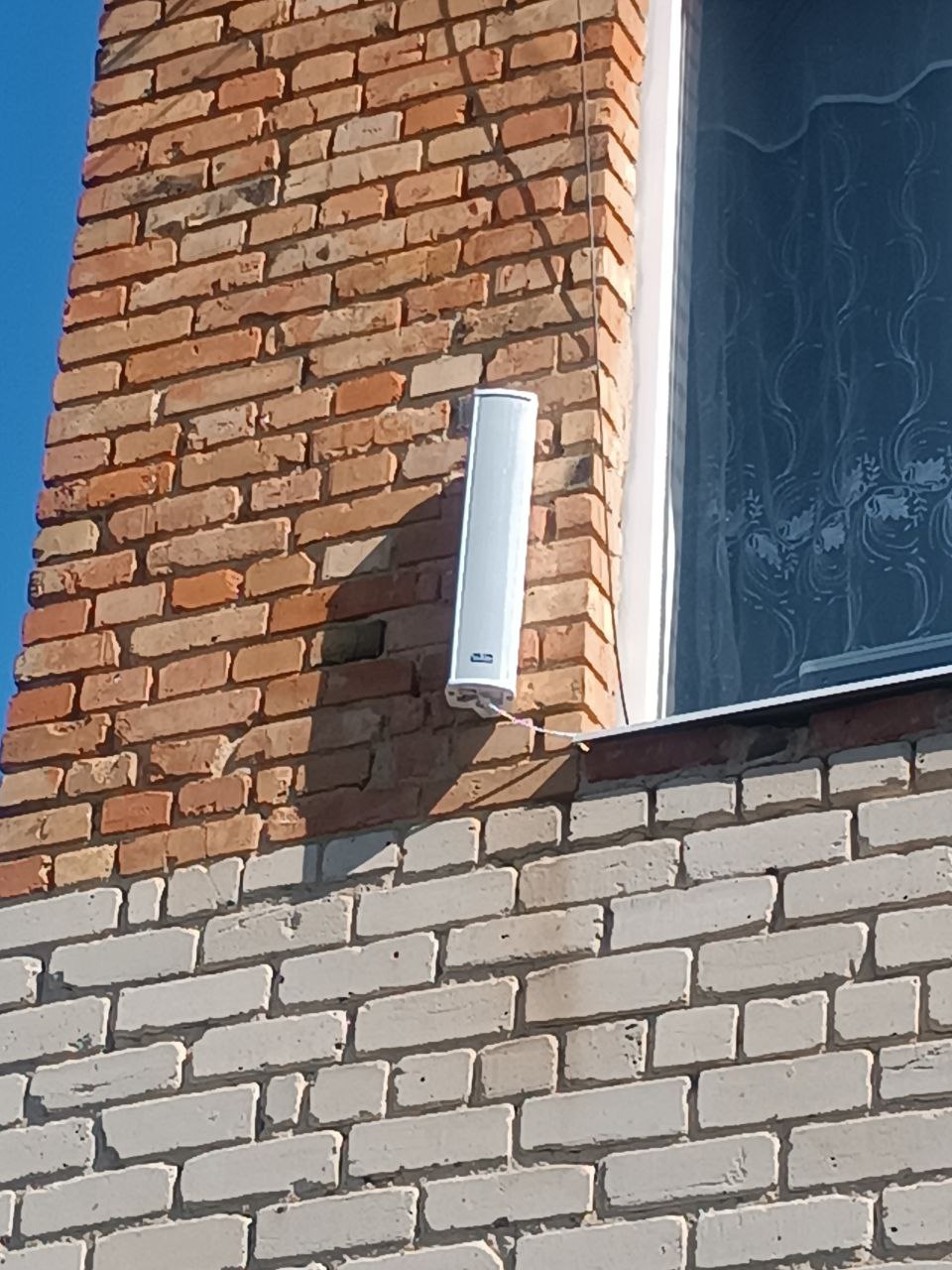 Зовнішнє встановлення модуля на фасаді будівлі